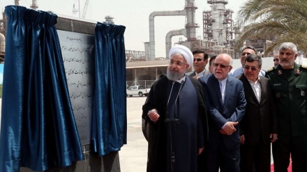  ڕۆحانی : ناحەزان لە بەرامبەر گەلی ئێران دا بەچۆک دا دێن