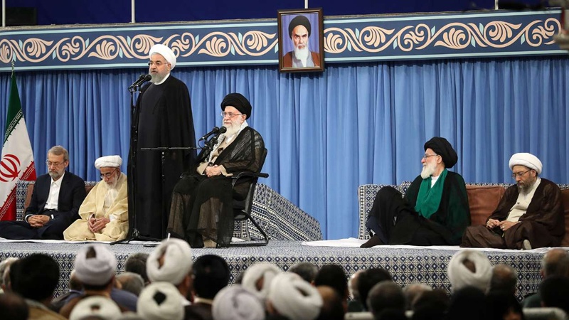 Ruhani: Bütün ölkələr Ağ Ev başçılarının zorakılıqları qarşısında dayanmalıdırlar
