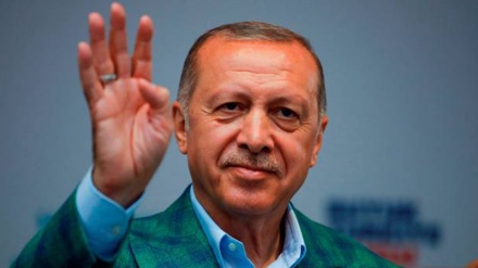 Ərdoğan öz qələbəsini elan edib