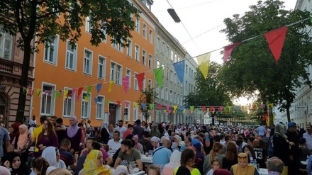 Austrija: Oko 2.000 gostiju na iftaru na otvorenom, poslane poruke mira