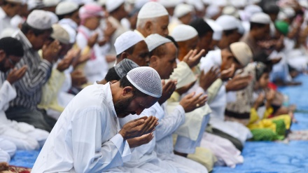 ہندوستان میں بھی آج بروز ہفتہ عید منائی گئی