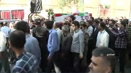 سنە - بەڕێ کرانی تەرمی شەهیدی ڕووداوی تیرۆریستی  لە مەریوان