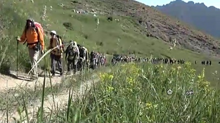 Hilkişiyana ser çiyayê Ewrînê li derdora Xoyê