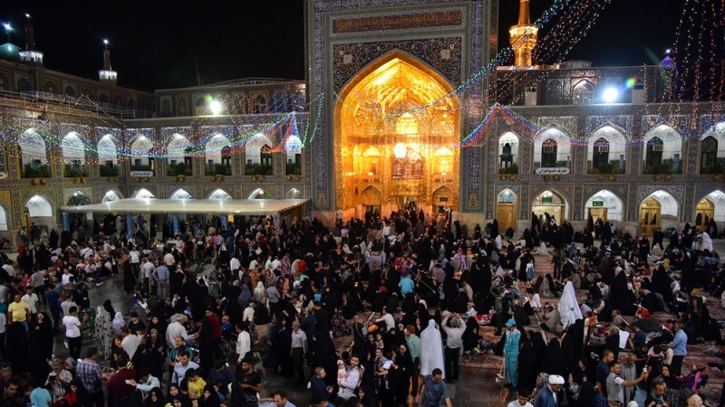 وێنەگەلێکی مەعنەوی له گڵکۆی پاکی ئیمام ڕه‌زا ( علیه السلام ) له شاری مه‌شهه‌دی پیرۆز