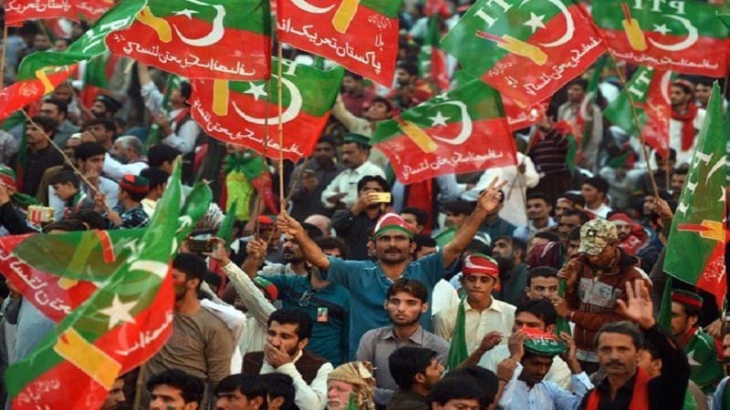 تحریک انصاف نے فیض آباد پہنچنے کی اجازت مانگ لی