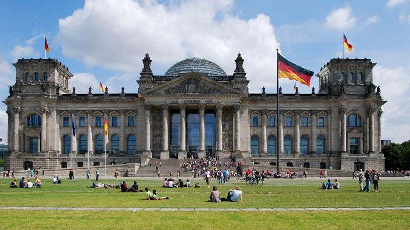 Više od 60 miliona Nijemaca danas bira novu vlast pred kojom su brojni izazovi