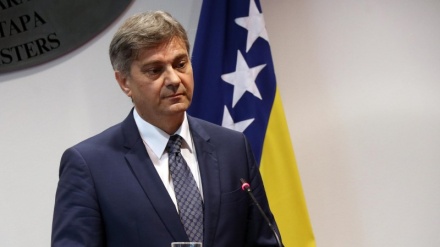 Zvizdić čestitao Zaevu izglasavanje ustavnih promjena u Sobranju