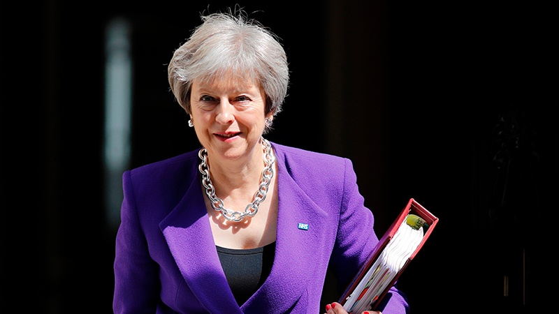 برطانوی وزیرِاعظم بچ گئیں، حمایت میں 200 اور مخالفت میں 117 ووٹ