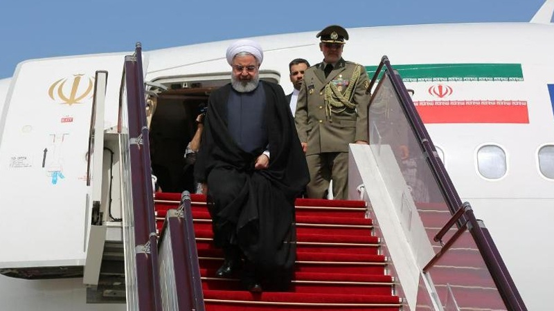 İran İslam Respublikası prezidenti Tehrana dönüb