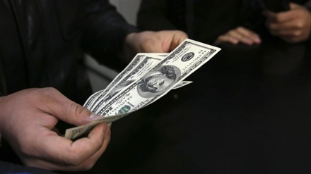 Američki trgovinski deficit obara sve rekorde, a prate ga prazni penzijski fondovi