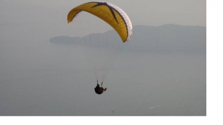 Bečići: Bjelopoljac i Egipćanka poginuli u padu paraglajdera