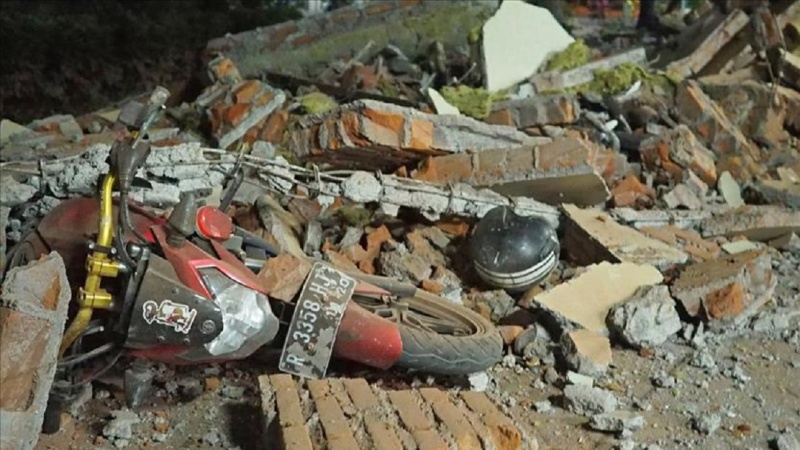 U zemljotresu u Indoneziji poginulo 387 osoba