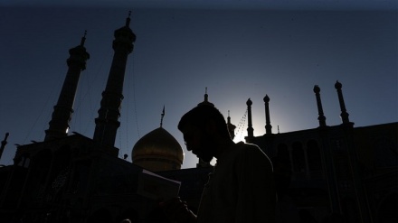  ئێران نوقمی مەعنەوییەتی عەرەفەیە