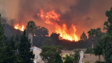 کیلیفورنیا میں لگی آگ سے ایک لاکھ 80 ہزار افراد متاثر