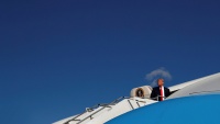 Američki predsjednik Donald Trump penje se na avion za Ohajo