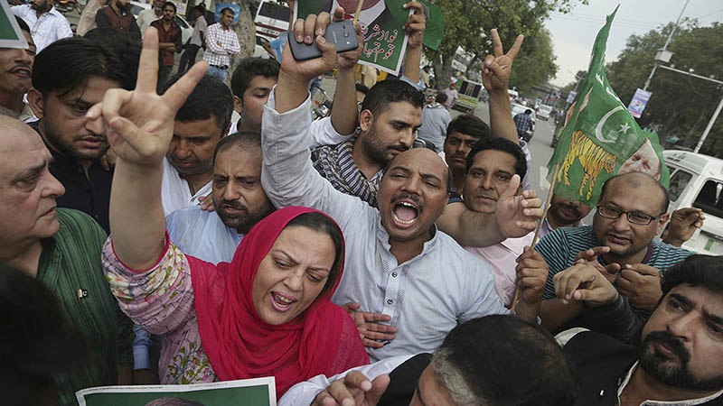 پاکستان میں انتخابات کے بعد احتجاج کی سیاست کا آغاز