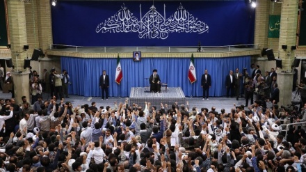   دھوکے باز امریکا سے مذاکرات نہیں ہوں گے، رہبرانقلاب اسلامی 