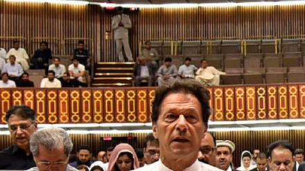 Pakistanski parlament izglasao povjerenje premijeru Imranu Khanu
