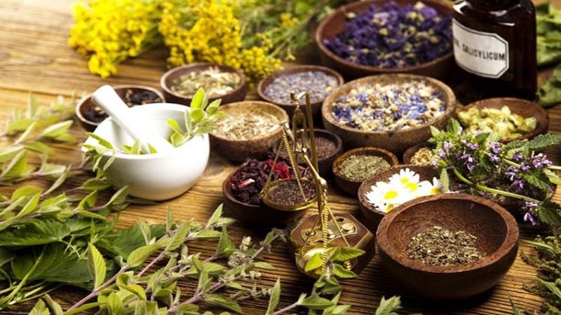 Iran predstavio lijek tradicionalne medicine za oboljele od Covid-19