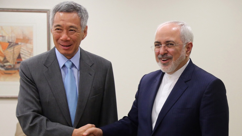 ایران کے وزیر خارجہ اور سنگاپور کے وزیراعظم کی ملاقات