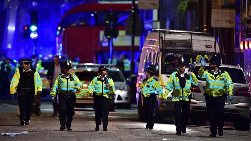 لندن میں برطانوی شہریوں پر غیر آتشیں ہتھیاروں سے حملے