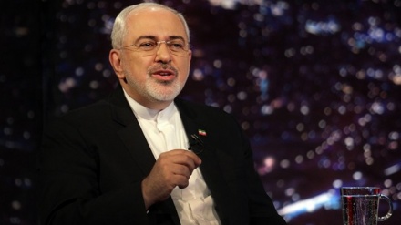 زەریف: ئەمریکاییەکان زۆرترین هەوڵی خۆیان بۆسازکردنی شەڕی دەروونی دەدەن 