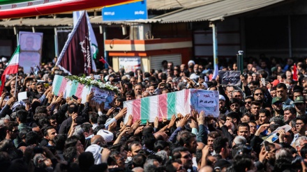  به ڕێکردنی تەرمی شەهیدانی پەلامارە تیرۆریستییەکەی ئەهواز