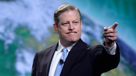 El Qor: Tramp istefa versin