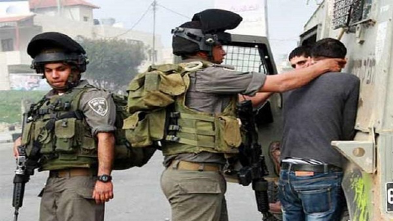 زایونیەکان ئەندامانی بنەماڵەیەکی فەلەستینیان قۆڵبەست کرد 