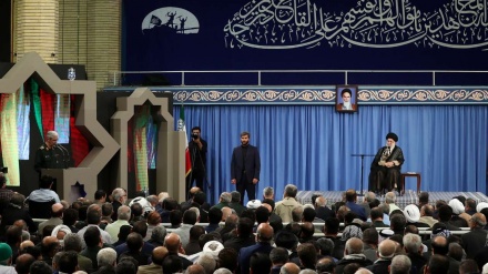  Rêberê Giranqedr ê Înqilaba Îslamî: Em peyama têkneçûna gelê Îranê di serdema Berevaniya Pîroz da bigihînin cîhanê