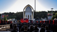 Podizanje zastave duge 100 metara u Teheranu s natpisom 
