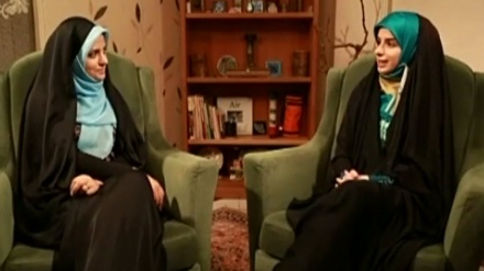 چەند بەشی سرنجراکێش لە بەڵگەفیلمی من و باڵاپۆشەکەم