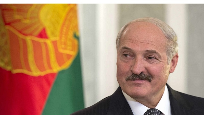 Lukaşenko: Belarus xalqı qadına səs verə bilməz!