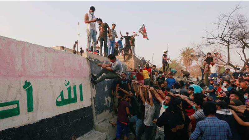 عراقی سیکیورٹی فورسز نے بصرہ اور ذیقار کے گورنر ہاؤس کا کنٹرول  سنبھال لیا