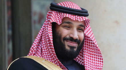 سلفی کے شوقین سعودی شہزادے کی بد اخلاقی ۔ ویڈیو