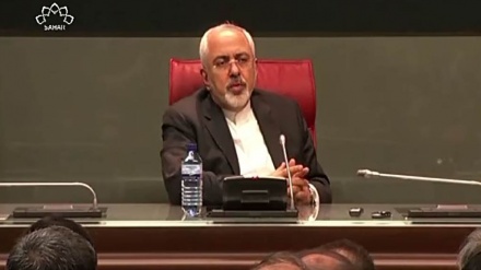 ایرانی وزیر خارجہ کی صحافیوں سے گفتگو