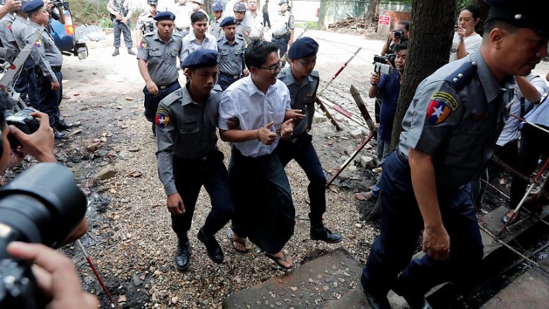 Myanmada 2 jurnalist 7 il azadlıqdan məhrum edildi