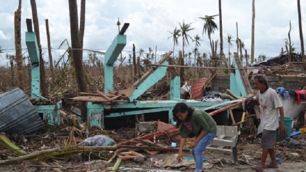 Tajfun opustošio Filipine, poginulo najmanje 12 osoba