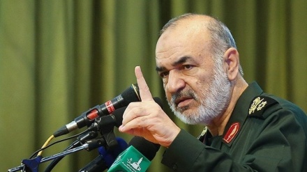 سەردار سەلامی : ئێران توانایی شکست دانی ئیستکباری جیهانی لە ئاستە جۆراوجۆرەکانی هەیە 