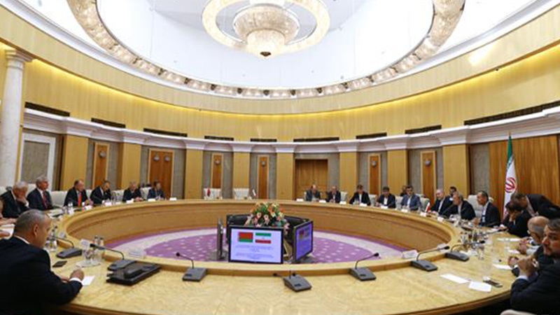 Laricani Belarus Parlamenti və Senatının sədrləri ilə görüşüb