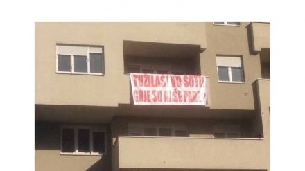 U Tuzli protesti nesuđenih stanara zgrade '15.maj'