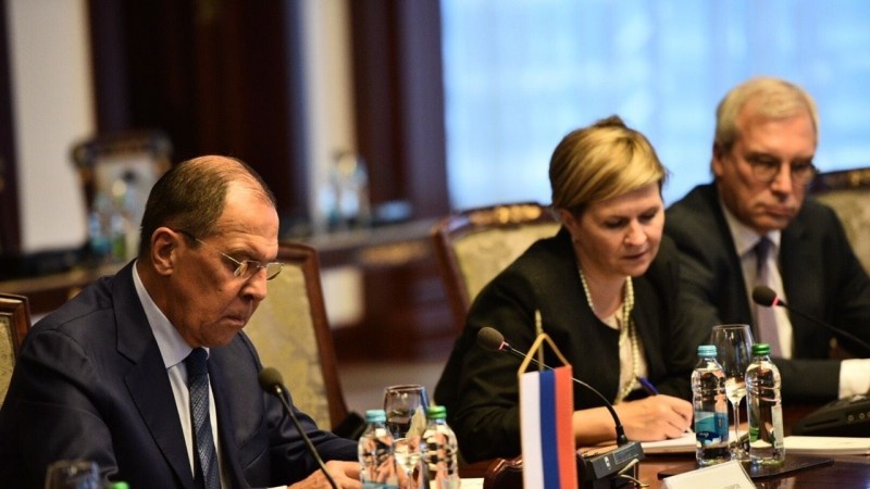 Lavrov: Protiv smo vještačkog izbora - ili ste s nama ili s Rusijom