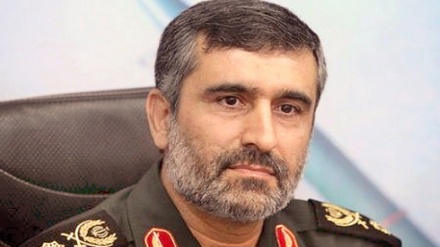دشمن ایران کو ایک بڑی طاقت کی حیثیت سے دیکھتا ہے، جنرل حاجی زادہ