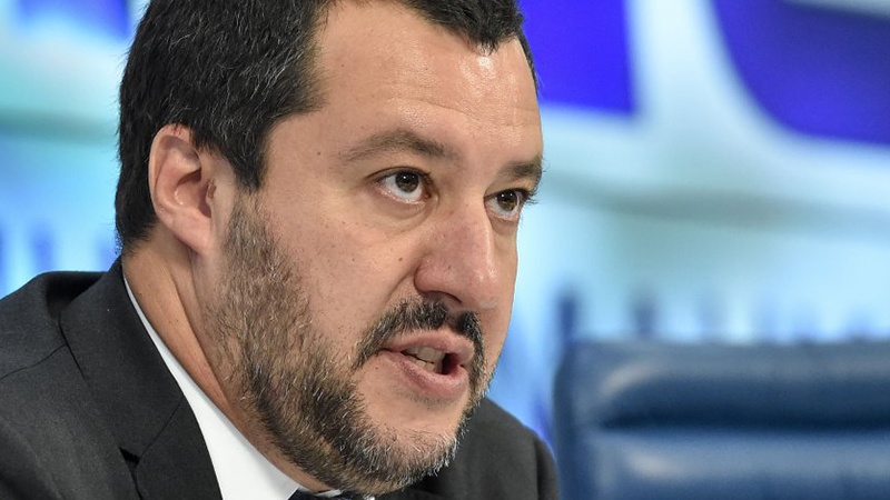 Salvini: Italija više neće biti kamp za migrante