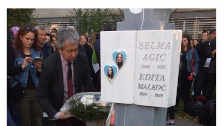 Otkriven spomenik tragično stradalim studenticama Selmi Agić i Editi Malkoč