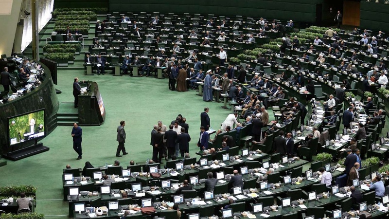 ایرانی پارلیمنٹ میں امریکا کا ساتھ دینے والوں کے خلاف بل منظور 