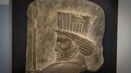 ھخامنشی دور کے تاریخی ورثہ کی تقریب رونمائی