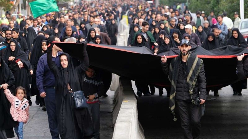 ایران، اربعین حسینی میں سیاہ پوش و عزادار