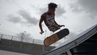 25-ogodišnji mladić iz Venecuele bez nogu na skejtu
