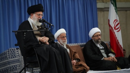  Pêgirîya rêberê Inqilabê ser tifaq, hevdilî û yekdengîya cîhana islamê